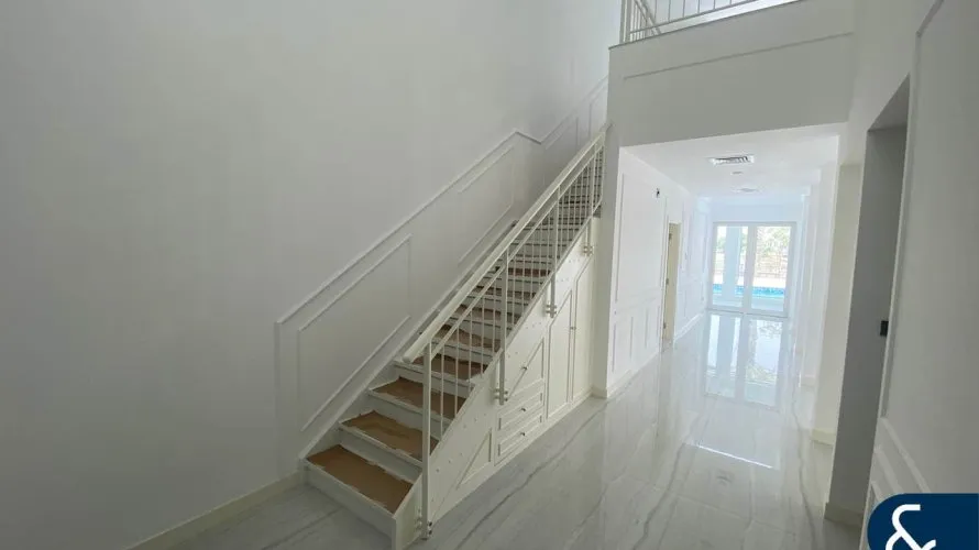 Villa de 5 dormitorios en Arabian Ranches, UAE No. 1367 № 1