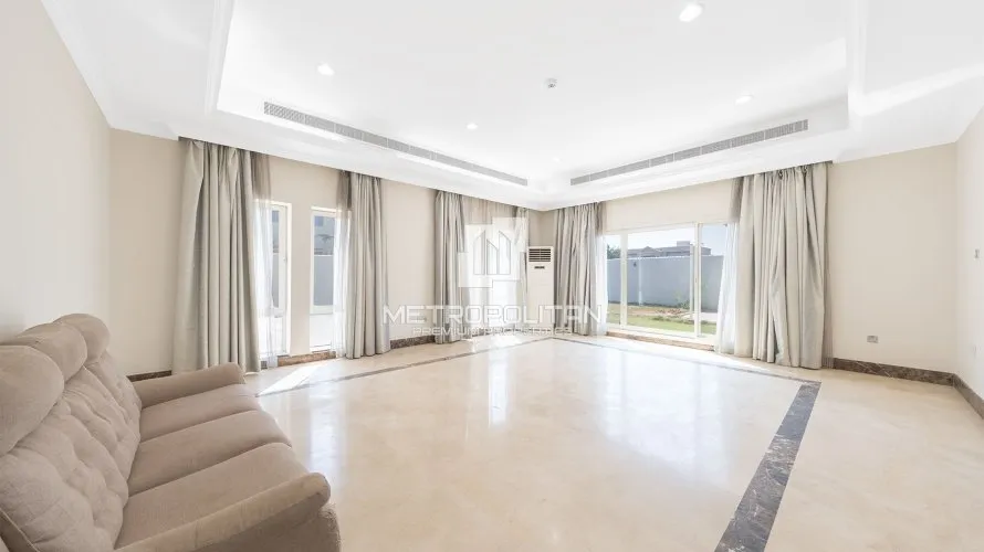 Villa de 6 dormitorios en Al Barsha, UAE No. 1274 № 27