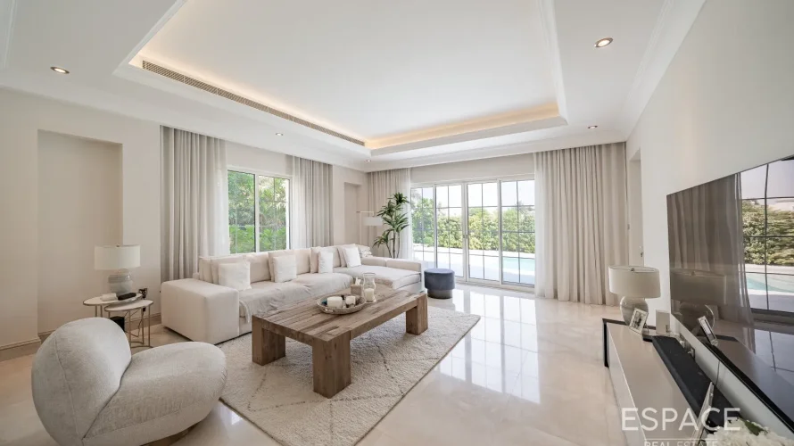 Villa de 6 dormitorios en Arabian Ranches, UAE No. 1015