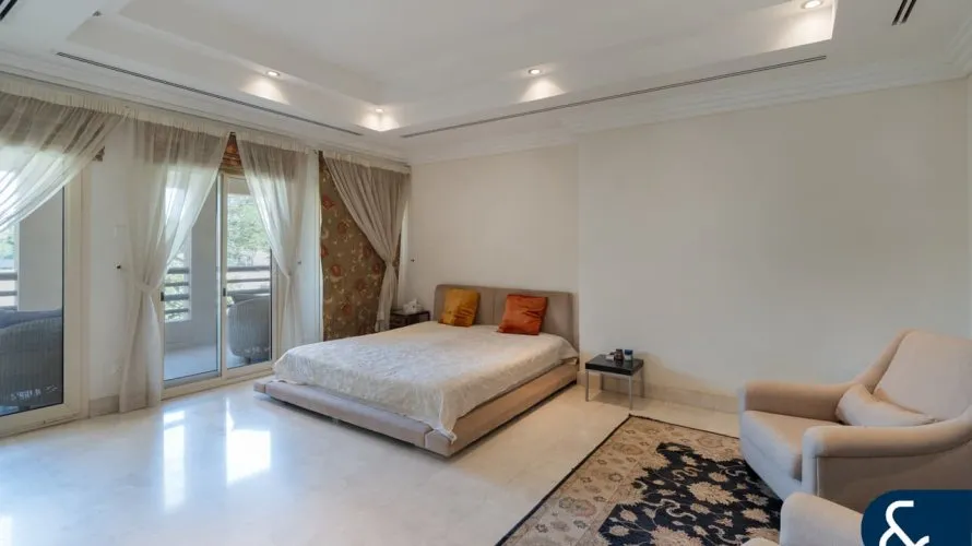 Villa de 5 dormitorios en Meadows, UAE No. 1320 № 10