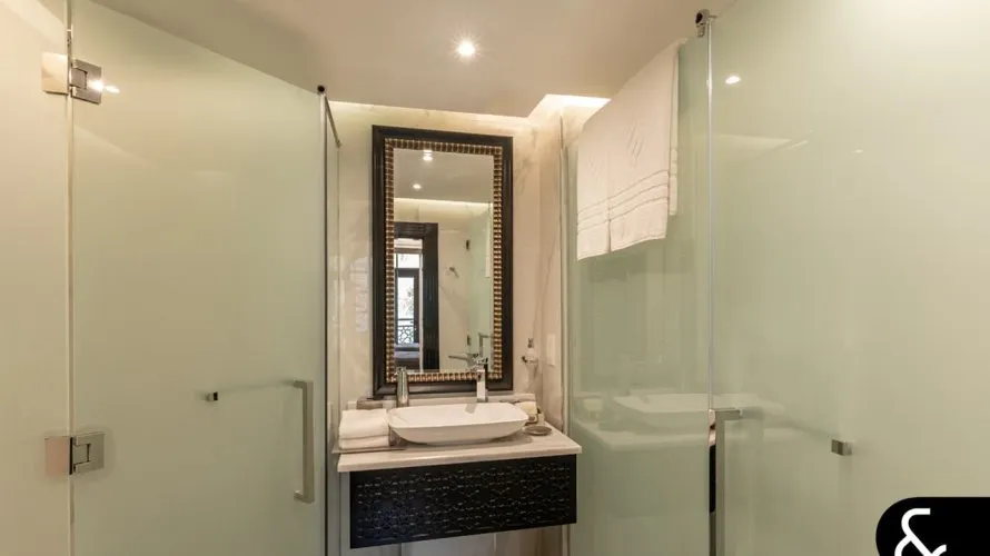 Villa de 5 dormitorios en The Crescent, UAE No. 1312 № 24