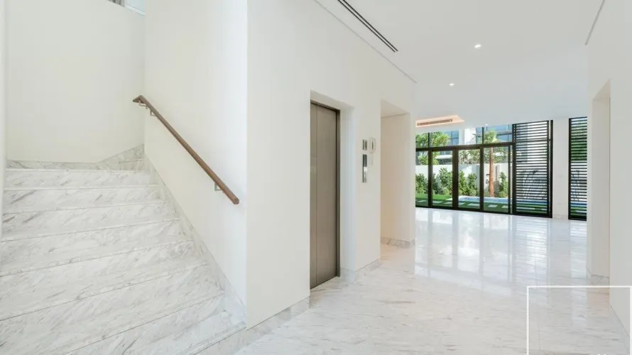 Villa de 5 dormitorios en District One, UAE No. 1495 № 12