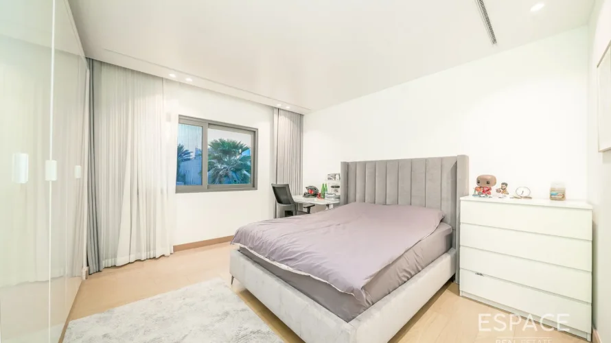 Villa de 5 dormitorios en Meadows 1, UAE No. 1030 № 8