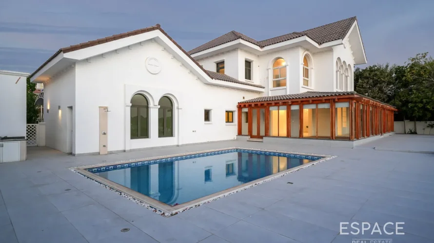 Villa de 5 dormitorios en Palm Jumeirah, UAE No. 1048