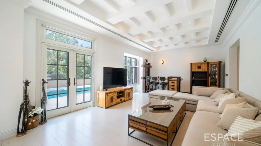 Villa de 5 dormitorios en Jumeirah Golf Estates, UAE No. 1149 № 2