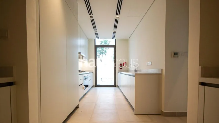 Villa de 4 dormitorios en District One, UAE No. 820 № 4