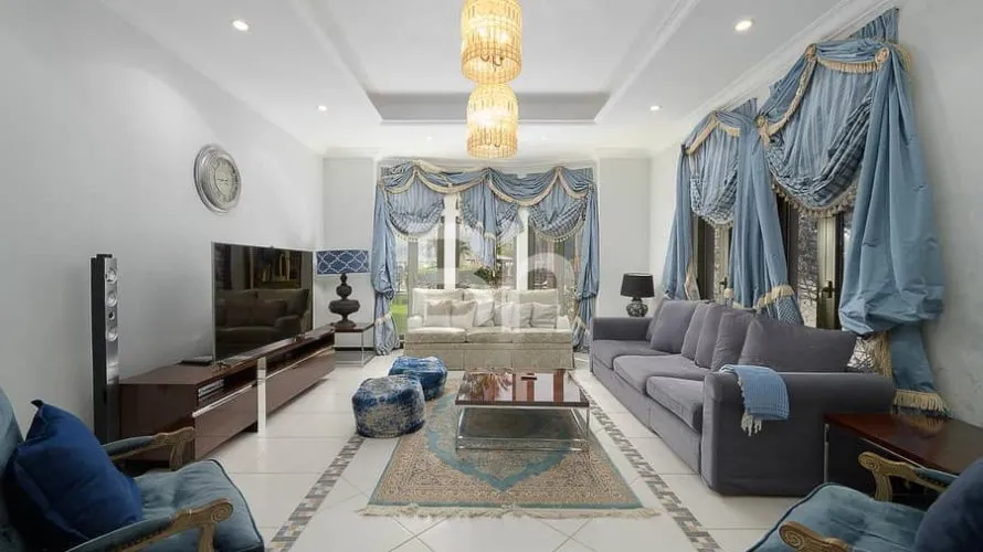 Villa de 4 dormitorios en Palm Jumeirah, UAE No. 970 № 10