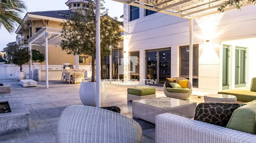 Villa de 6 dormitorios en Signature Villas, UAE No. 1243 № 21