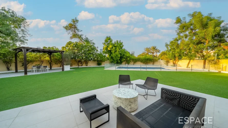 Villa de 6 dormitorios en Meadows, UAE No. 1022 № 18