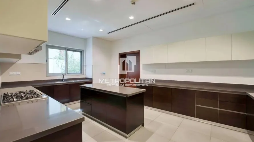 Villa de 6 dormitorios en District One, UAE No. 673 № 6