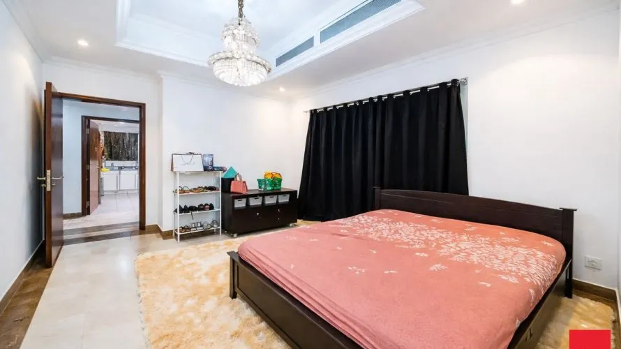 Villa de 4 dormitorios en Jumeirah Islands, UAE No. 1715 № 11