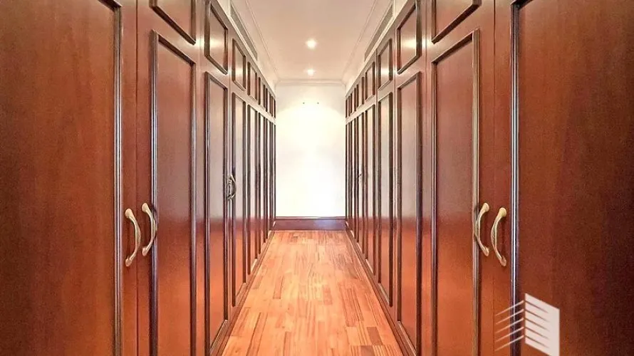 Villa de 5 dormitorios en Earth, UAE No. 205 № 14