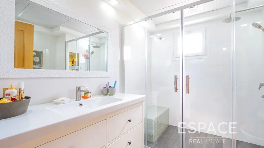 Villa de 5 dormitorios en Meadows 1, UAE No. 1049 № 4