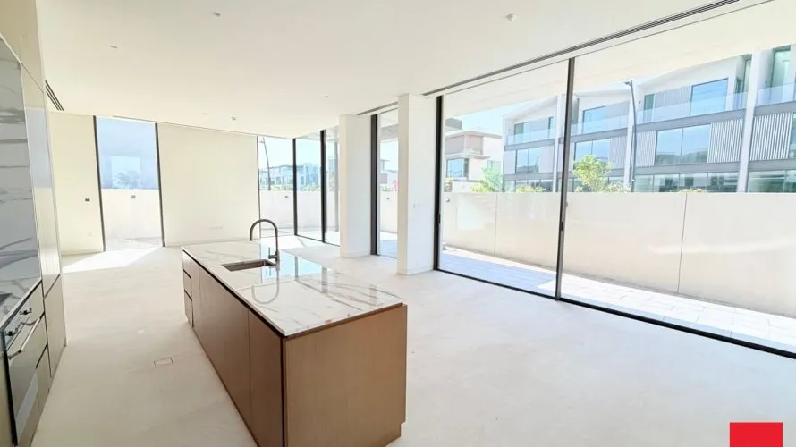 Villa de 4 dormitorios en Dubai, UAE No. 702 № 9