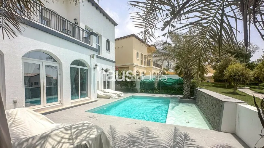Villa de 4 dormitorios en Jumeirah Golf Estates, UAE No. 834 № 3