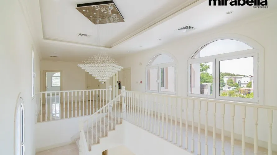 Villa de 6 dormitorios en Earth, UAE No. 257 № 8