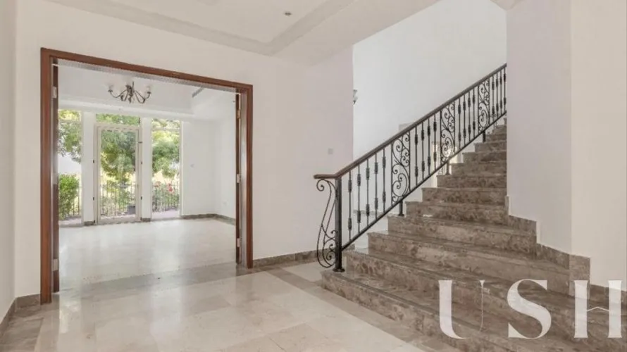 Villa de 4 dormitorios en Jumeirah Islands, UAE No. 725 № 12