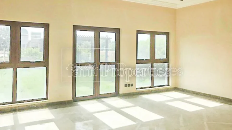 Villa de 6 dormitorios en Dubai, UAE No. 304 № 4