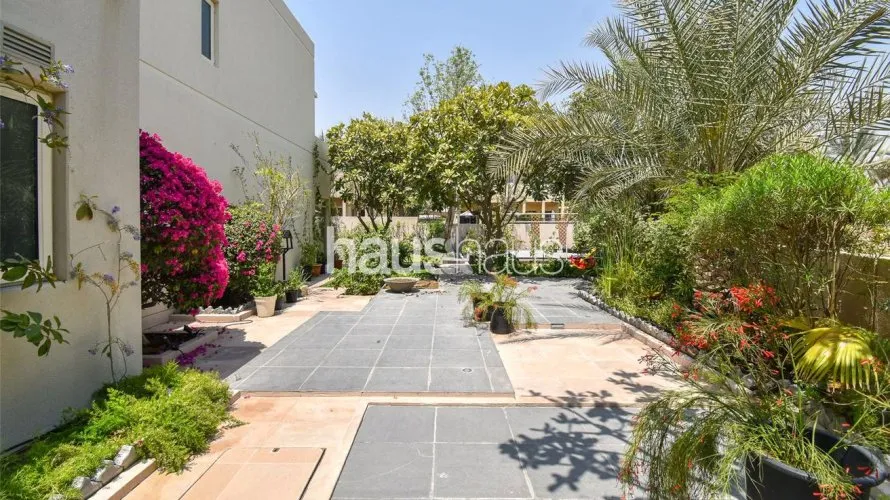 Villa de 5 dormitorios en Arabian Ranches, UAE No. 805 № 16