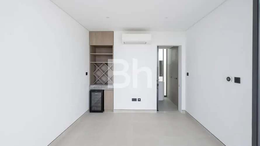 Villa de 5 dormitorios en Tilal Al Ghaf, UAE No. 975 № 4