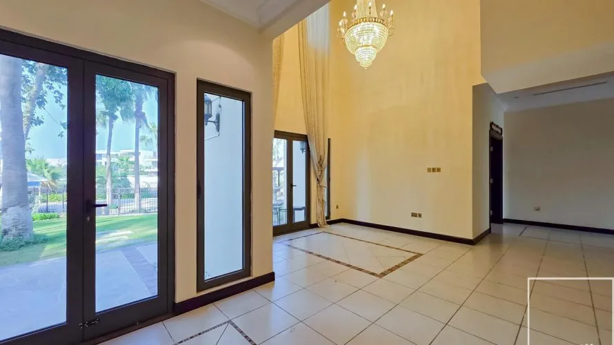 Villa de 4 dormitorios en Palm Jumeirah, UAE No. 1449