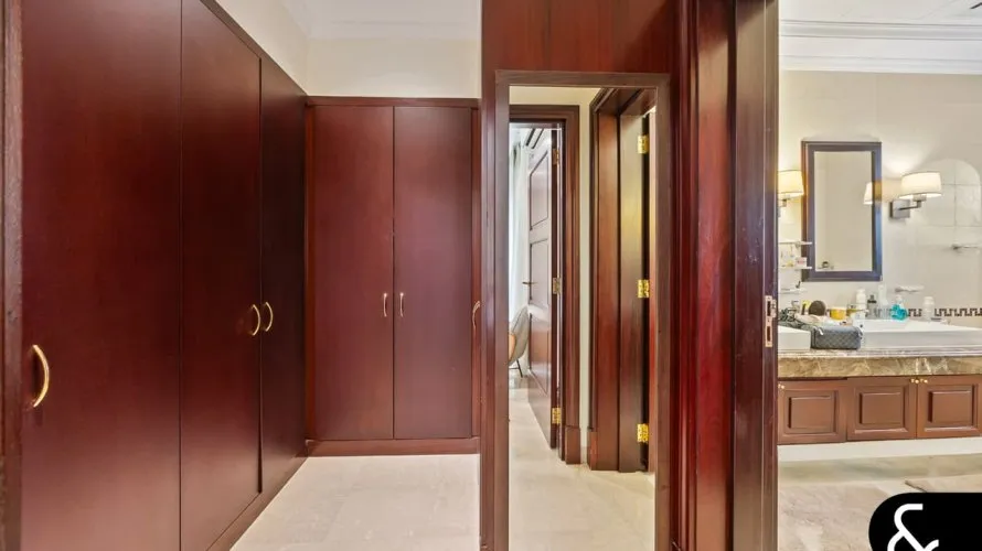 Villa de 6 dormitorios en Signature Villas, UAE No. 1306 № 23