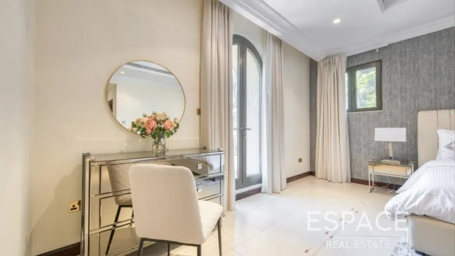 Villa de 5 dormitorios en Palm Jumeirah, UAE No. 1054 № 8