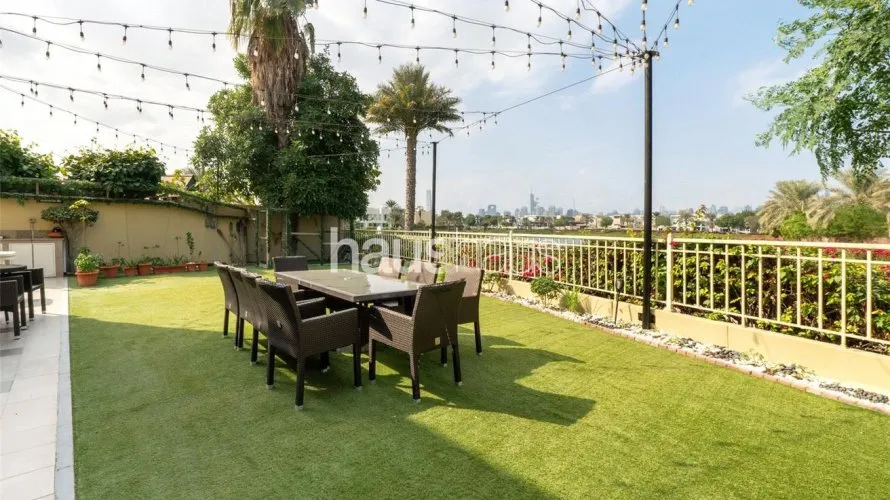 Villa de 6 dormitorios en Meadows, UAE No. 795 № 21