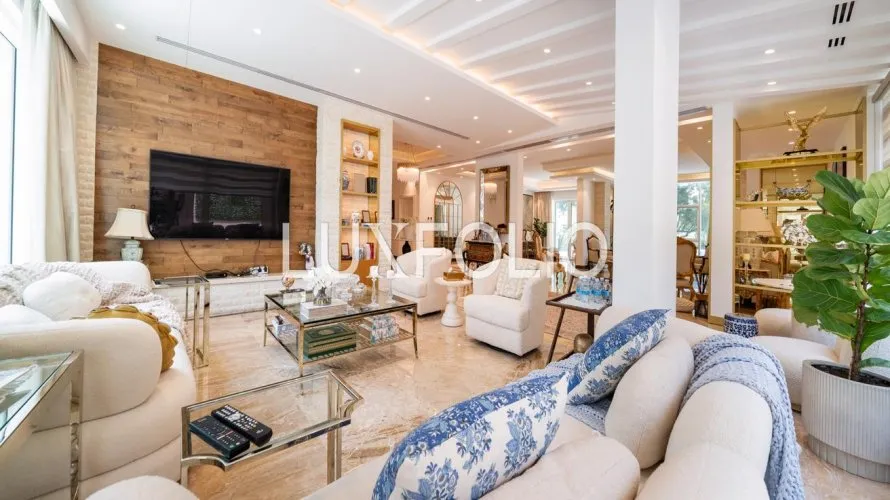 Villa de 5 dormitorios en Motor City, UAE No. 847 № 4