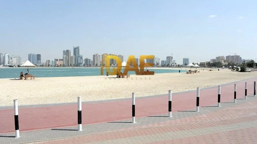 Villa de 10 dormitorios en Dubai, UAE No. 187 № 3