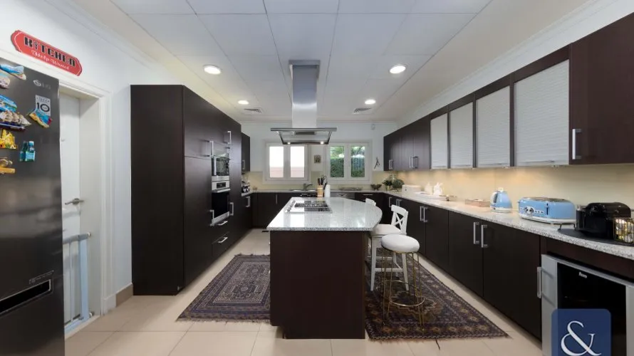 Villa de 4 dormitorios en Sienna Lakes, UAE No. 1325 № 14