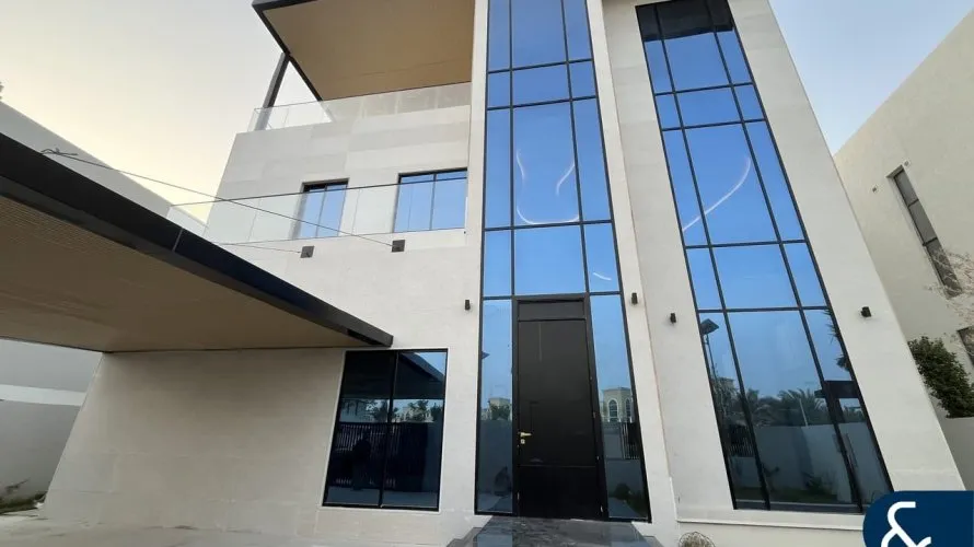 Villa de 6 dormitorios en Jumeirah Park Homes, UAE No. 1298 № 2