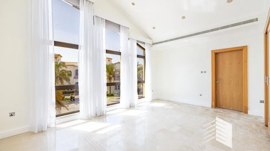 Villa de 6 dormitorios en Signature Villas, UAE No. 226 № 10