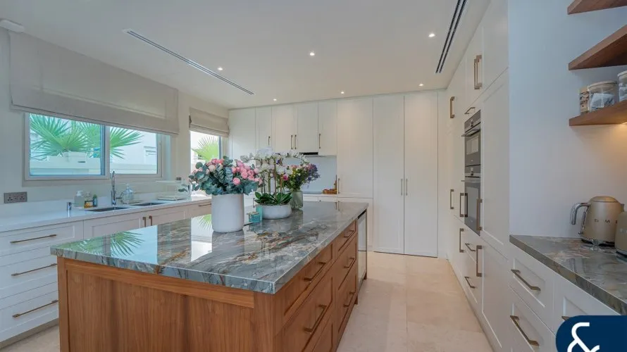 Villa de 5 dormitorios en Victory Heights, UAE No. 1315 № 4