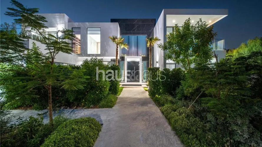 Villa de 4 dormitorios en Al Barari, UAE No. 765 № 14