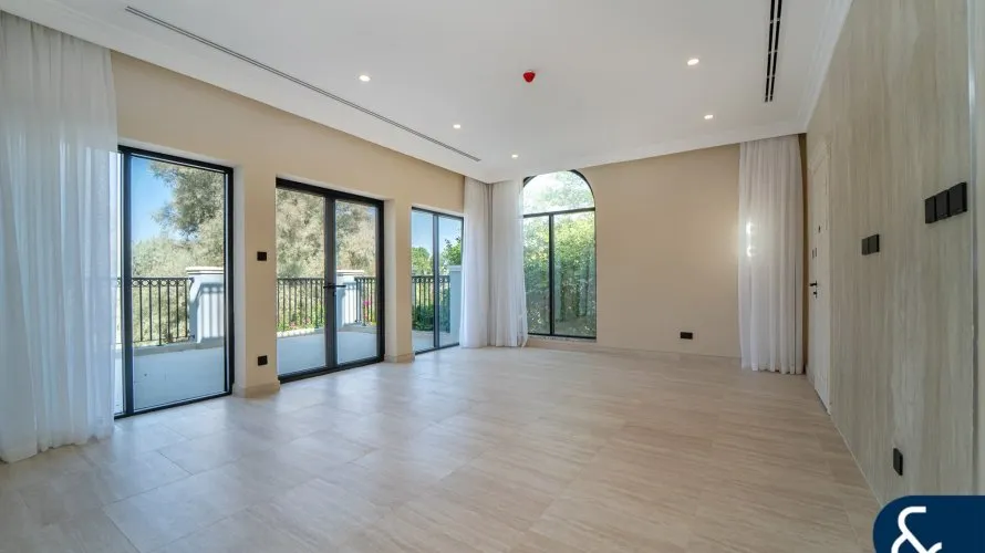 Villa de 5 dormitorios en Jumeirah Golf Estates, UAE No. 1305 № 7