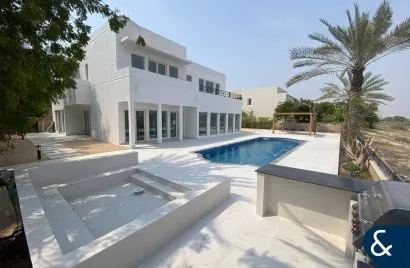 Villa de 5 dormitorios en Arabian Ranches, UAE No. 1367