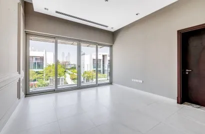 Villa de 5 dormitorios en Dubai, UAE No. 677