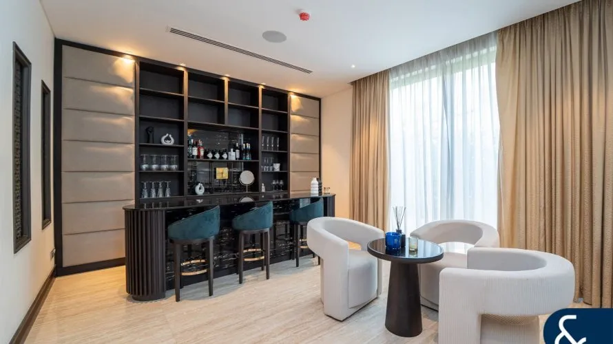 Villa de 5 dormitorios en Jumeirah Golf Estates, UAE No. 1326 № 9