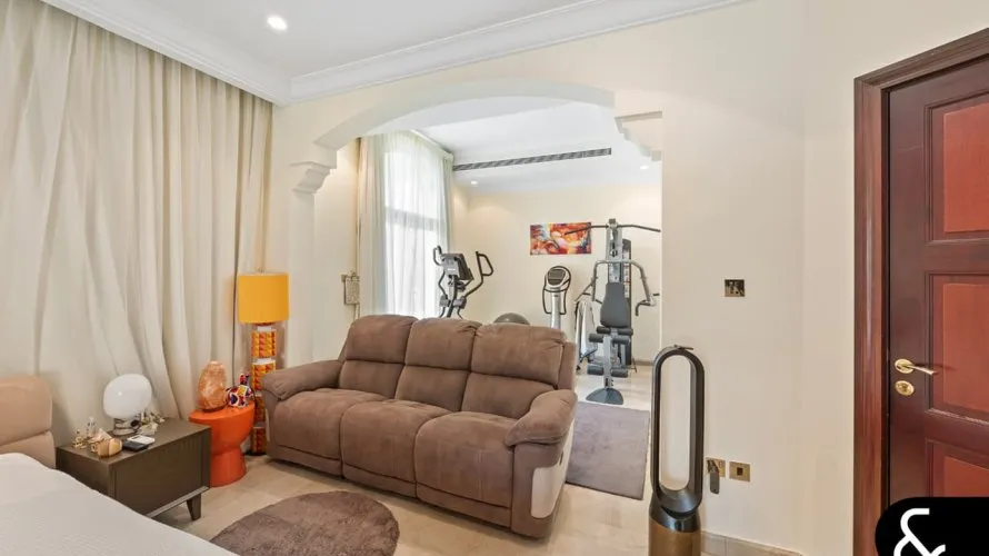 Villa de 6 dormitorios en Signature Villas, UAE No. 1306 № 26