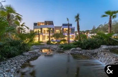 Villa de 4 dormitorios en Al Barari, UAE No. 1544