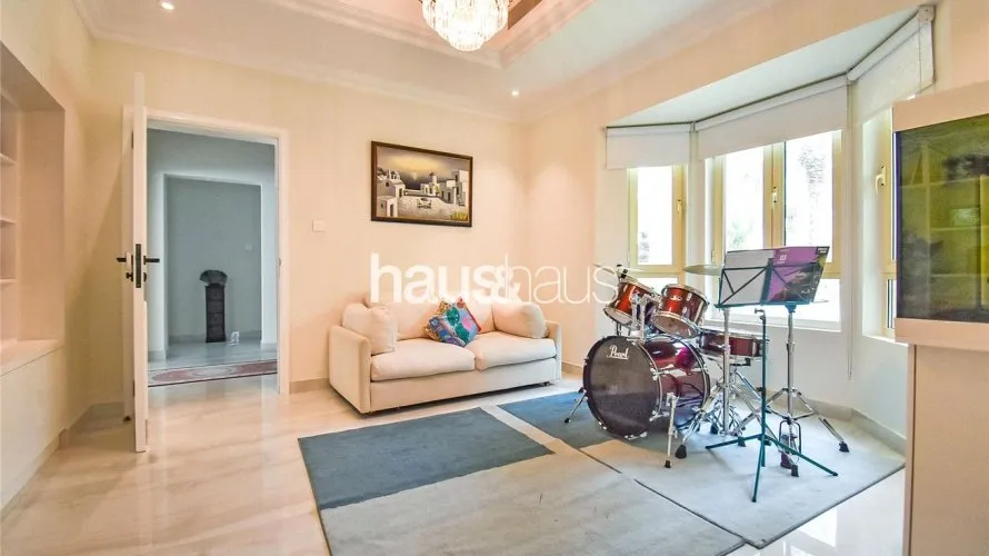 Villa de 4 dormitorios en Jumeirah Islands, UAE No. 783 № 5