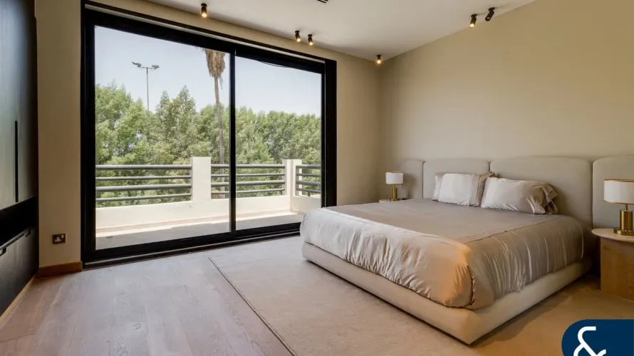 Villa de 6 dormitorios en The Lakes, UAE No. 1371 № 8