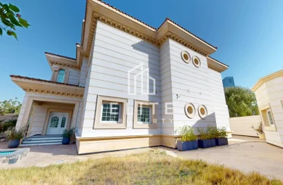 Villa de 6 dormitorios en Dubai, UAE No. 1512