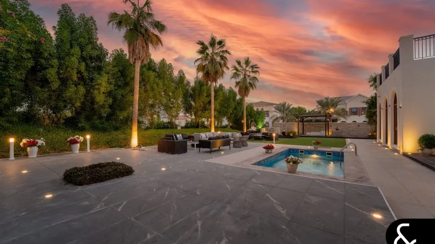 Villa de 5 dormitorios en Jumeirah Golf Estates, UAE No. 1618 № 1