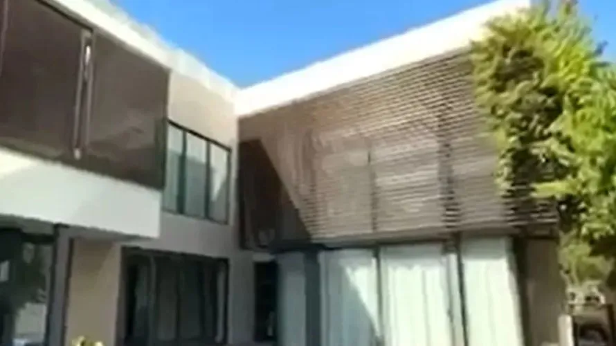 Villa de 4 dormitorios en Dubai, UAE No. 497 № 3