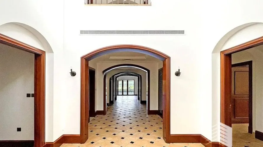 Villa de 5 dormitorios en Earth, UAE No. 205 № 5