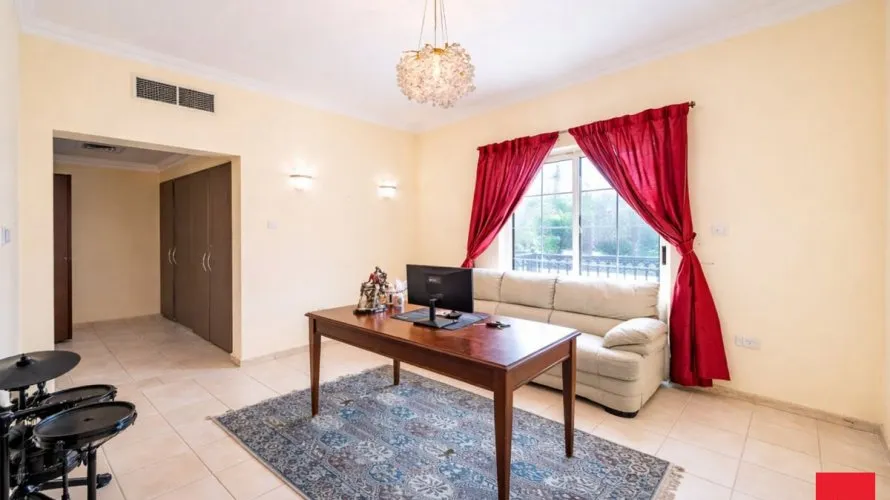 Villa de 4 dormitorios en Jumeirah Islands, UAE No. 1715 № 9