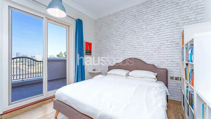 Villa de 5 dormitorios en Dubai Sports City, UAE No. 787 № 12