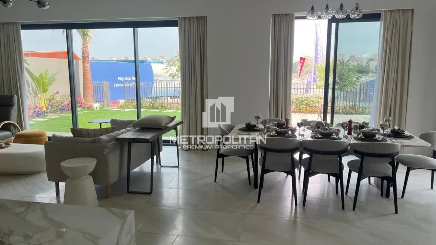 Villa de 5 dormitorios en Al Hamra Village, UAE No. 1267